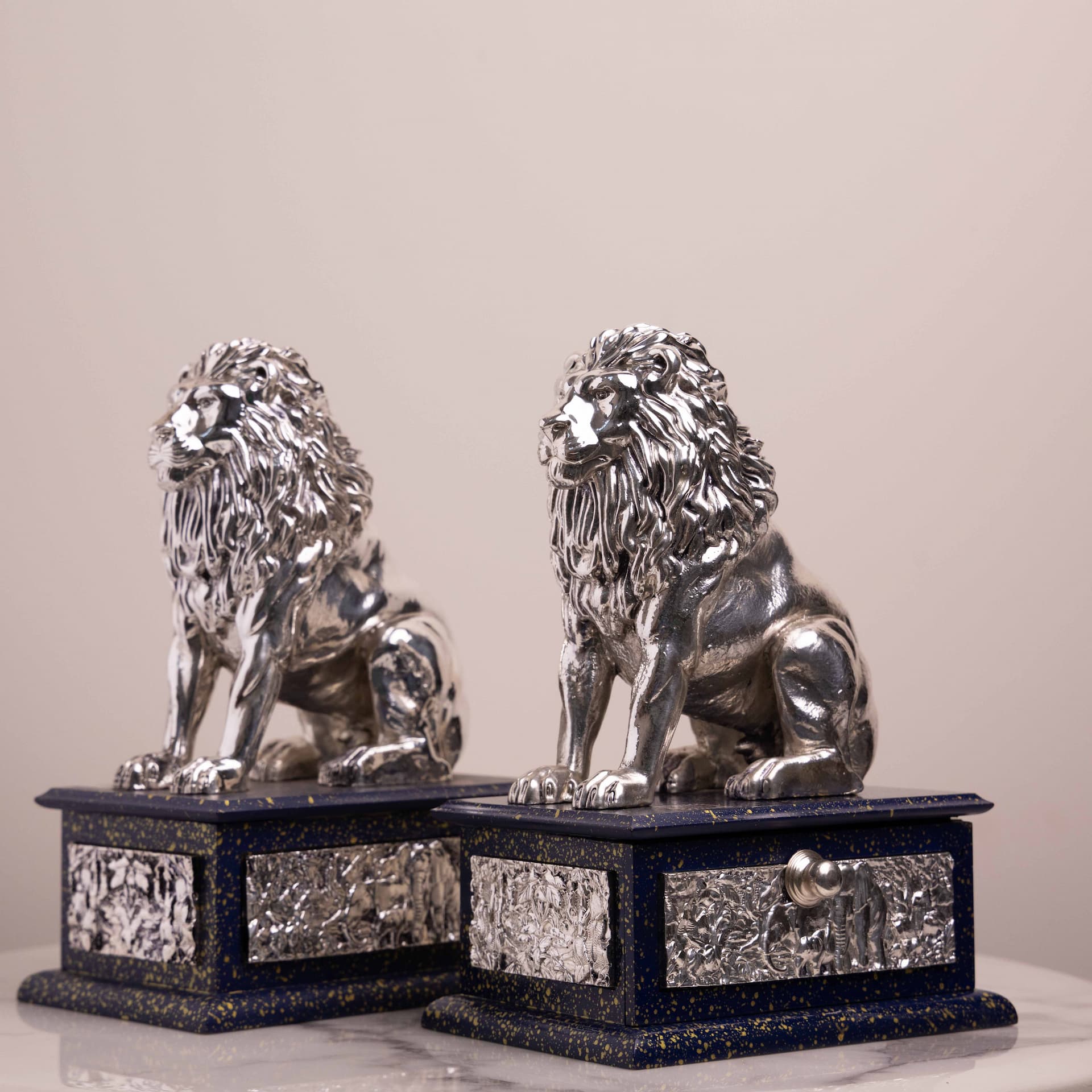Silver Power Lion Box